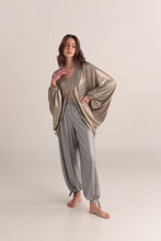 Cargar imagen en el visor de la galería, Cosmos cover up
