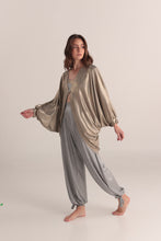 Cargar imagen en el visor de la galería, Cosmos cover up
