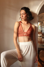 Load image into Gallery viewer, AMBAR TOP + AMBAR BOTTOM SET - TRISKEL
