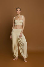 Load image into Gallery viewer, EXPANSIÓN PANT BUTTER - TRISKEL
