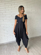 Cargar imagen en el visor de la galería, LUNA INVERTIDA JUMPSUIT - TRISKEL
