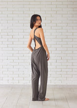 Load image into Gallery viewer, PRE - VENTA TEMPLO JUMPSUIT - TRISKEL
