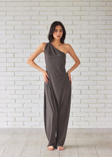 Load image into Gallery viewer, PRE - VENTA TEMPLO JUMPSUIT - TRISKEL
