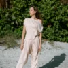Blusa deportiva mujer Whisper Shirt color beige Triskel Active